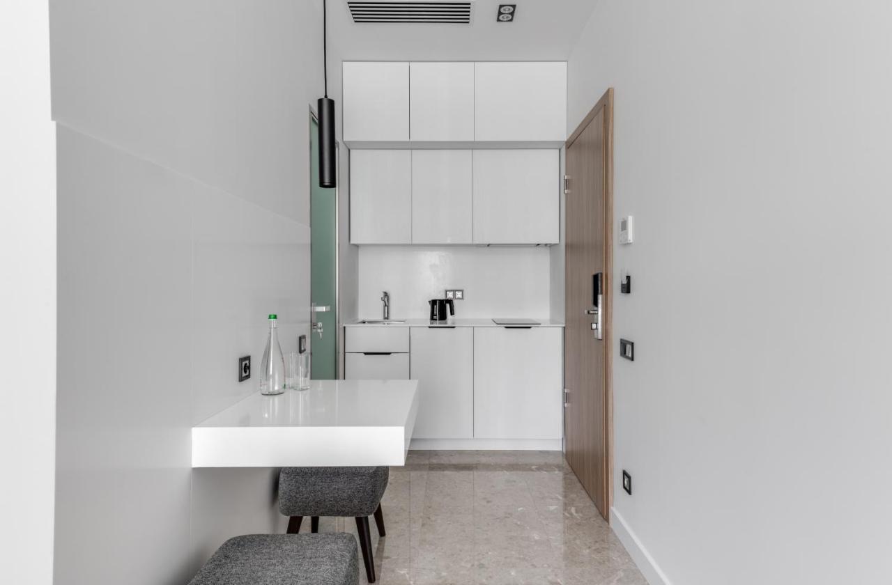 Basis Apartments - Adults Only Kiev Buitenkant foto