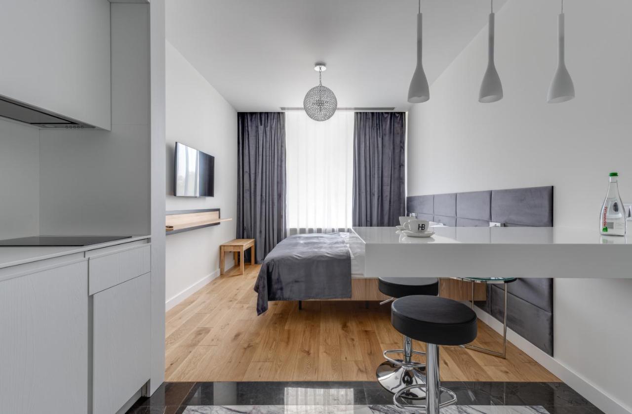 Basis Apartments - Adults Only Kiev Buitenkant foto