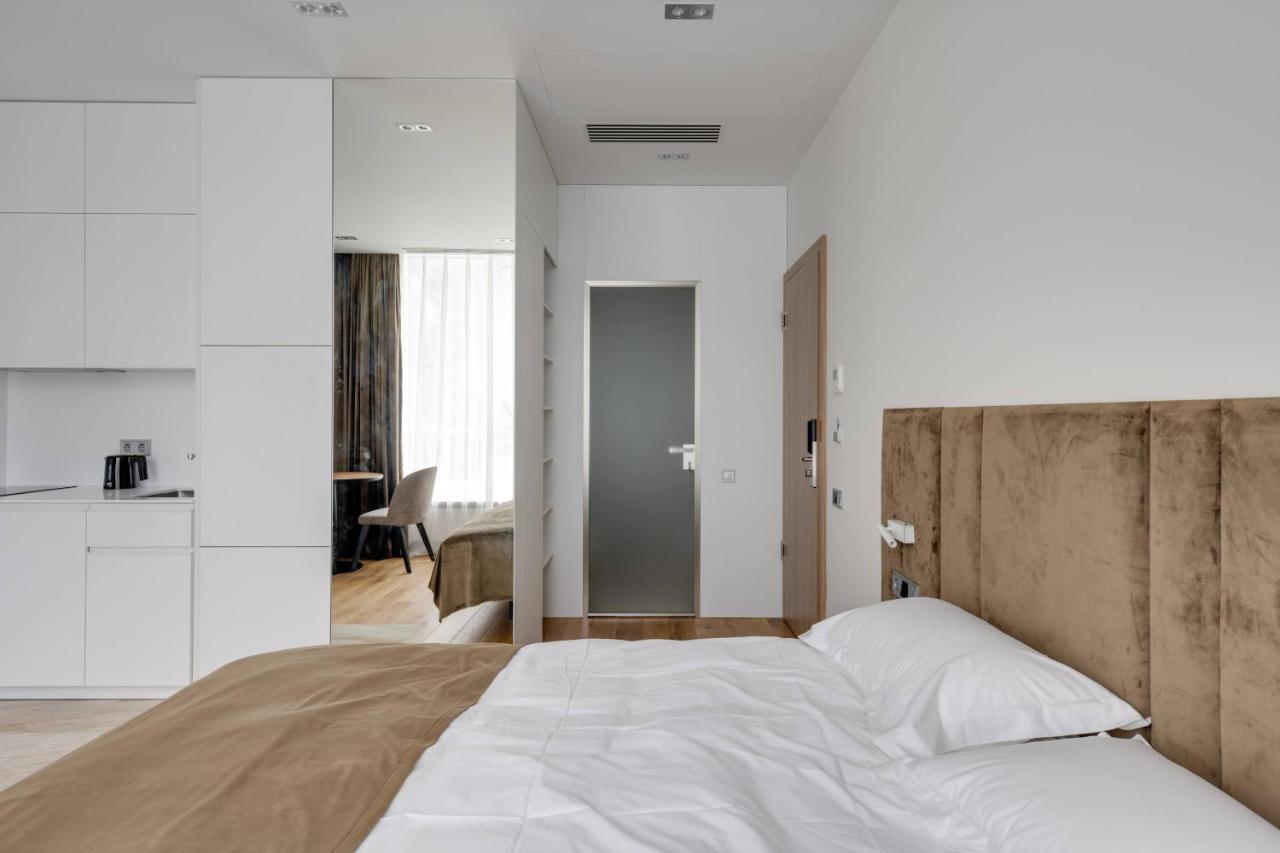 Basis Apartments - Adults Only Kiev Buitenkant foto